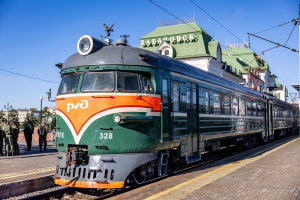 По Дальнему Востоку запустили ретро-электричку по патриотическому маршруту
