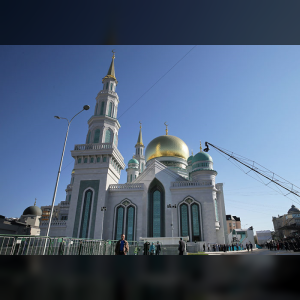 В московскую соборную мечеть по-прежнему можно попасть бесплатно