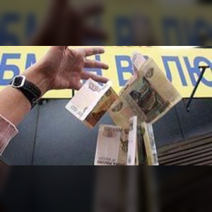 Девальвация рубля вызвала интерес иностранных туристов к российским магазинам