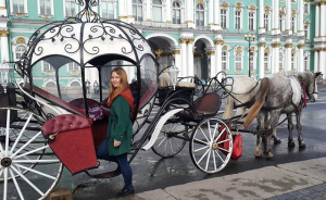 Сбежим в спокойную столицу…