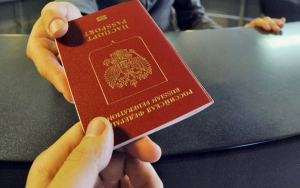 Спрос россиян на оформление загранпаспортов снова вырос