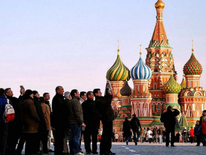 Гостиницы и туроператоры просят в июле открыть границы