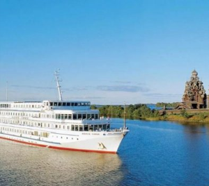 Водный круизный транспорт получит 320 млн. рублей помощи