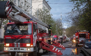 Два человека задержаны после пожара с жертвами в столичной гостинице