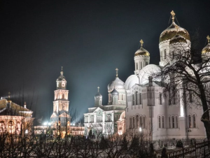 Названы популярные города для пасхальных путешествий