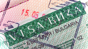 Россиянам станет сложнее получить визу в Болгарию