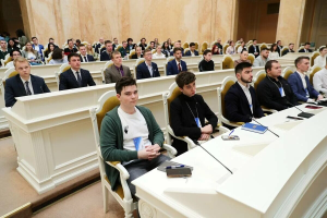 Парламент Петербурга предложил регионам платить за турпоездки студентов техникумов