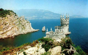 Несмотря на трудности с электричеством, в Крыму готовятся к приему туристов на Новый год
