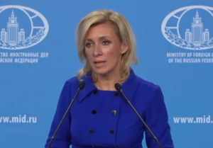 В МИД РФ рекомендовали россиянам в отпуске за рубежом внимательно следить за паспортами