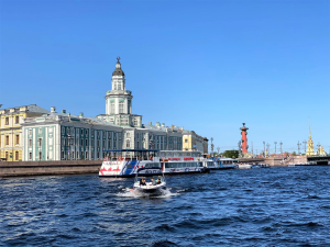Отели Москвы, Кубани и Петербурга наиболее популярны для летних путешествий
