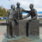 Памятник основателям Воскресенского хоккея