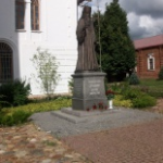 Памятник Серафиму Звездинскому, Дмитров