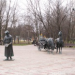 Скульптурная композиция Ямщик и двойка лошадей