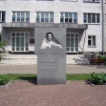 Бюст ДИБлохинцева, Дубна