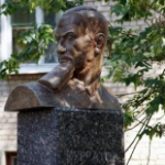 Бюст Курчатова, Дубна
