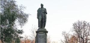 Памятник Грибоедову в Москве