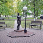 Памятник дворнику, Кировск (Лен обл)