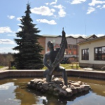 Фонтан Мальчик с осетром, Клин