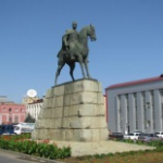 Памятник Махачу Дахадаеву, Махачкала