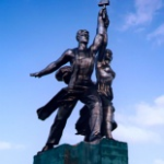 Рабочий и колхозница, Москва