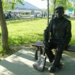 Памятник Дворнику, Нижневартовск