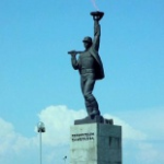 Памятник Покорителям Самотлора, Нижневартовск