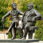 Памятник Пушкину и Крылову, Пушкино