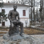Памятник Алексею Лебедеву, Суздаль