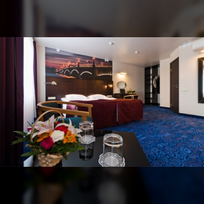 ru-room-studio_src_2-5d4f3e32d54ea421df156b859...
